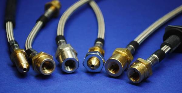 Bremsschl�uche bestehen aus Gummi oder Stahlgewebe. Bremsschlauch wechseln